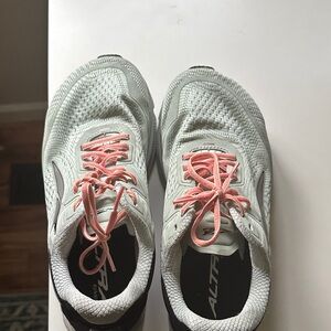 Altra Women's Athletic Shoes with Pink Laces